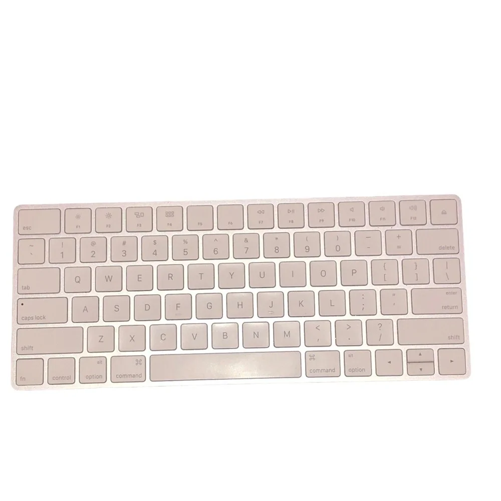 APPLE Wireless Magic Keyboard NO CABLE ***SELLING AS IS***